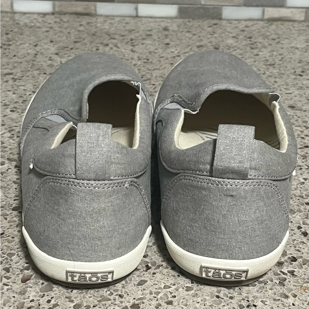 Taos Dandy Slip On Sneakers Grey Wash Canvas Shoes size 11 EUC - Picture 7 of 9